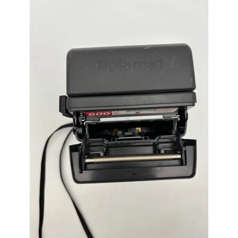Polaroid Vintage One Step 600 Film Camera With Strap - Untested